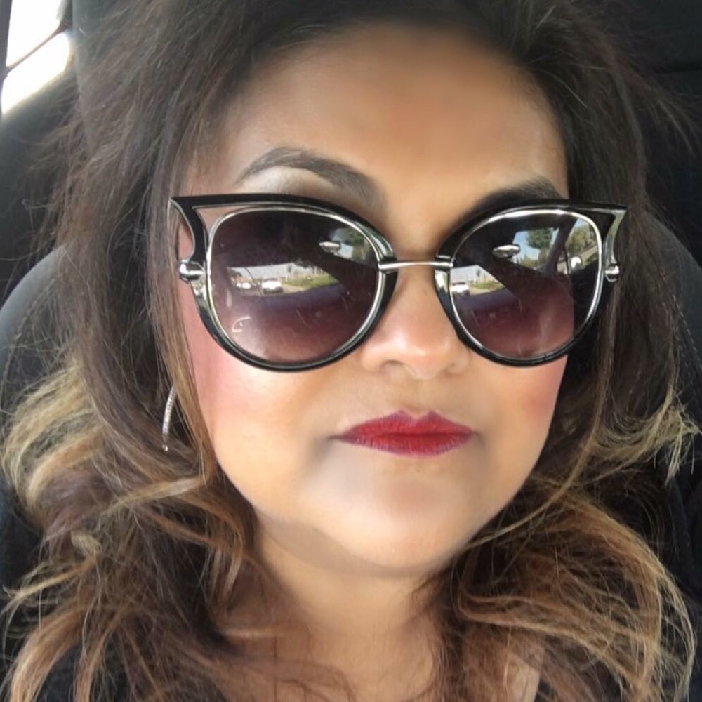 Meet your Posher, Leticia